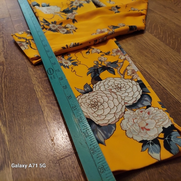 Zara Woman Mustard Floral Pants - Picture 5 of 11